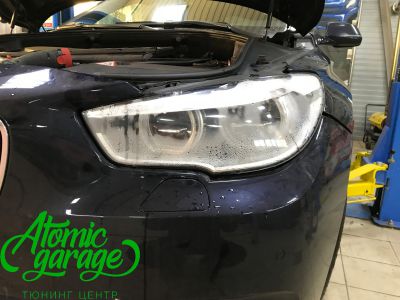 BMW 5 GT, ремонт запотевания фары - фото 1