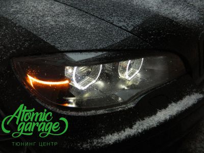 BMW X6 F16 M-series Full Led, покраска масок фар в черный глянец - фото 15