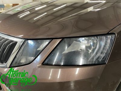 Skoda Octavia A7 рестайлинг, установка светодиодных линз Aozoom A17 + восстановление стекол фар  - фото 3