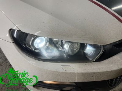 VW Scirocco, замена штатных линз на Biled Aozoom A21 + замена стекла левой фары  - фото 2