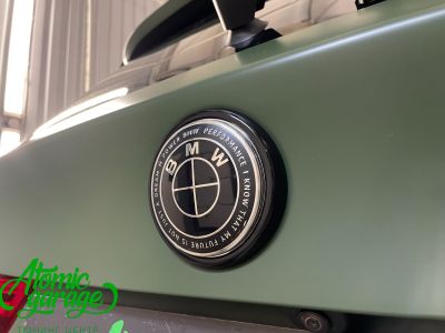 BMW X5 G05, оклейка кузова цветной виниловой пленкой Bruxsafol Matt Commando Green CC 4176 - фото 18