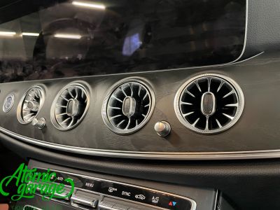 Mercedes Benz W213, замена дефлекторов потоков воздуха - фото 16