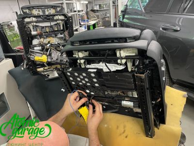 Toyota Land Cruiser Prado 150 3-й рестайлинг, замена сидений на комфортные от BMW 7 f01 - фото 10