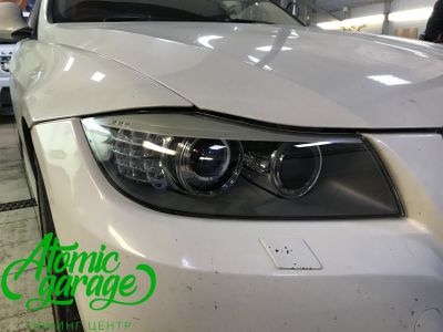 BMW 3 E90 LCI, замена линз на Hella 3r + новые стекла - фото 8