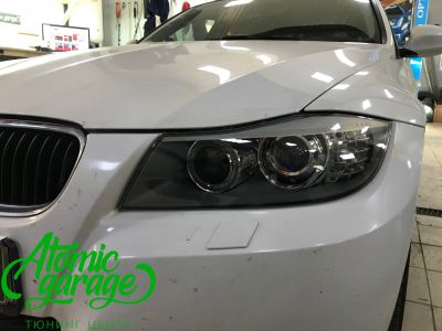 BMW 3 E90 LCI, замена линз на Hella 3r + новые стекла - фото 7