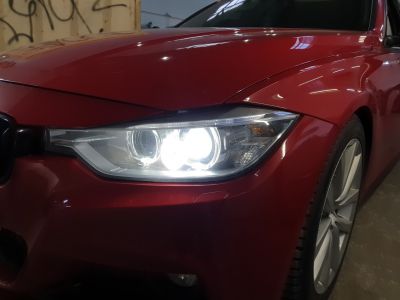 BMW 3 F30, замена линз на Bi-led Diliht Triled + новые стекла  - фото 3