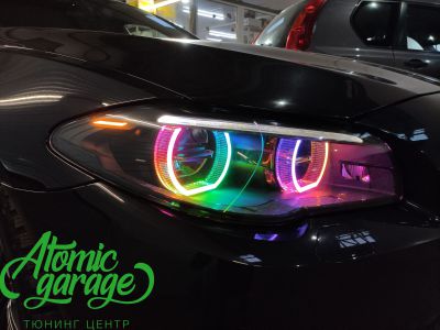 BMW 5 F10 рестайлинг, многоцветные ангельские глазки + стробоскопы - фото 20