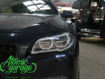 BMW 5 F10 рестайлинг, многоцветные ангельские глазки + стробоскопы - фото 5