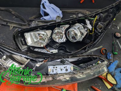 Kia Ceed JD, ремонт штатного ходового огня левой фары - фото 4