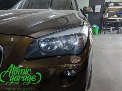 BMW X1 E84, установка светодиодных линз Aozoom Dragon + angel eyes + восстановление стекол - фото 4