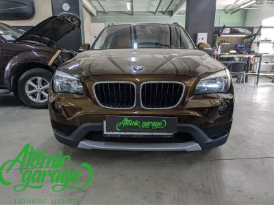 BMW X1 E84, установка светодиодных линз Aozoom Dragon + angel eyes + восстановление стекол - фото 1
