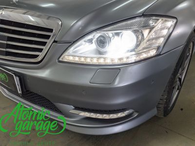 Mercedes Benz S W221, замена линз на светодиодные Aozoom Laser + восстановление стекол - фото 3