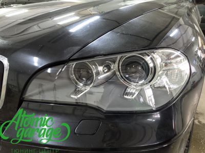 BMW x5 e70 рестайлнг, замена линз на светодиодные Aozoom A4+ + замена стекол фар - фото 9