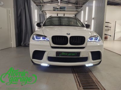 BMW X6 E71, замена круглых ангельских глазок на ромбовидные + антихром масок фар - фото 13