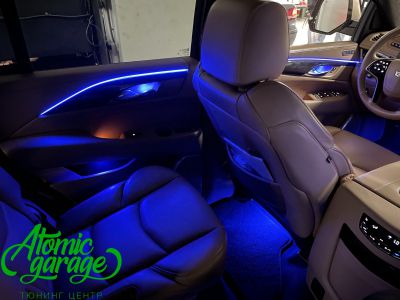 Cadillac Escalade 4, контурная подсветка салона Ambient Light - фото 7