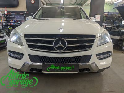  Mercedes w166, замена галогеновых линз на светодиодные Aozoom A4+ + восстановление стекол  - фото 1