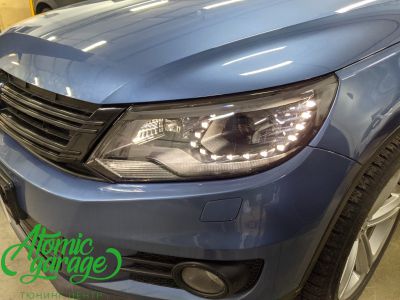Volkswagen Tiguan, замена штатных линз на светодиодные Aozoom А4+ + покраска масок фар  - фото 13