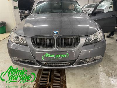 BMW 3 е90, замена штатных линз на светодиодные модули Aozoom A17 + ремонт запотевания - фото 8