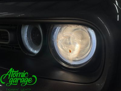 Dodge Challenger, замена галогеновых линз на светодиодные Aozoom A17 + замена стекол фар  - фото 2