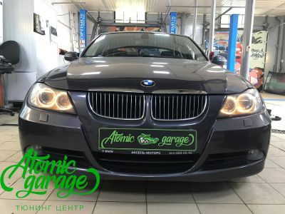 BMW 3 E90, замена линз на Bi-led Optima Pro + стекла + глазки - фото 7